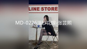 奶1打桩机2022最新,大年初二开苞表弟,拔出来射在小屁屁上,没过瘾还想继续插