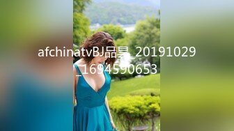 大神潜入学校图书馆女厕偷拍几个学妹的粉嫩小鲍鱼 (2)