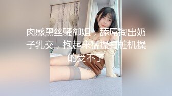 妹子姨妈来了，只能口了射在洞口肚子上