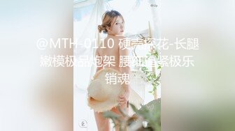 骚气黑裙少妇啪啪，近距离特写口交摸逼后入大力猛操