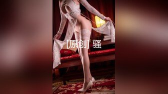 小镇路边公厕全景偷拍几个丰满的少妇嘘嘘肥美的鲍鱼完美呈现 (2)